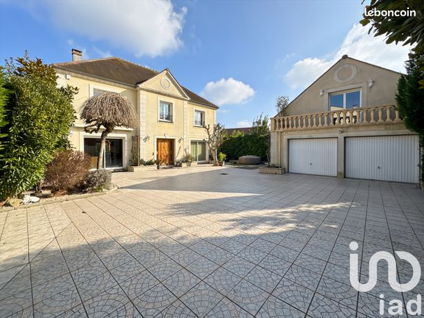 Propriété 7 pièces 220 m²
