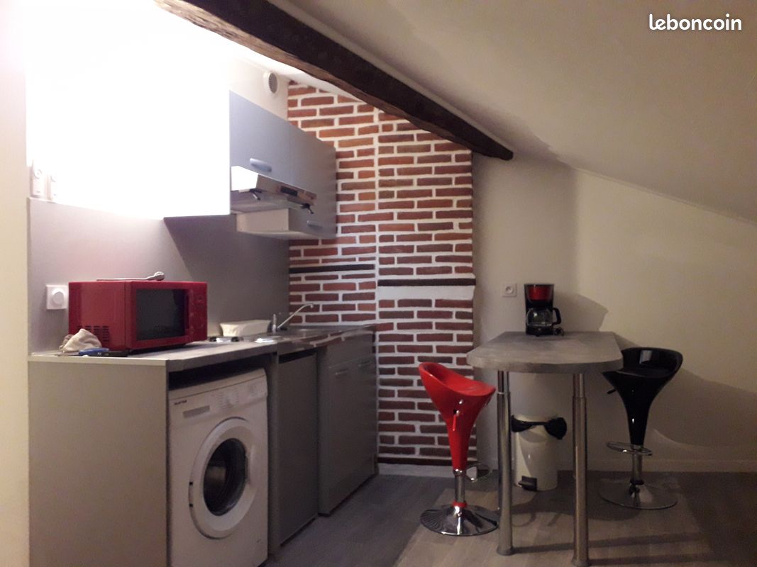 Appartement 1 pièce 18 m² · à Issoire · 18 m² · 400 €/mois
