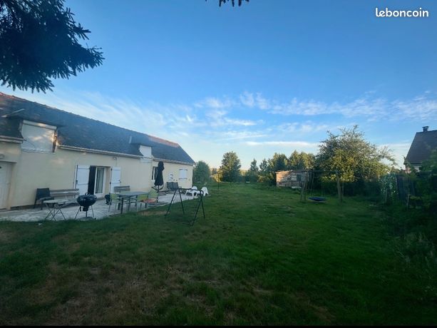 À vendre maison avec grand jardin