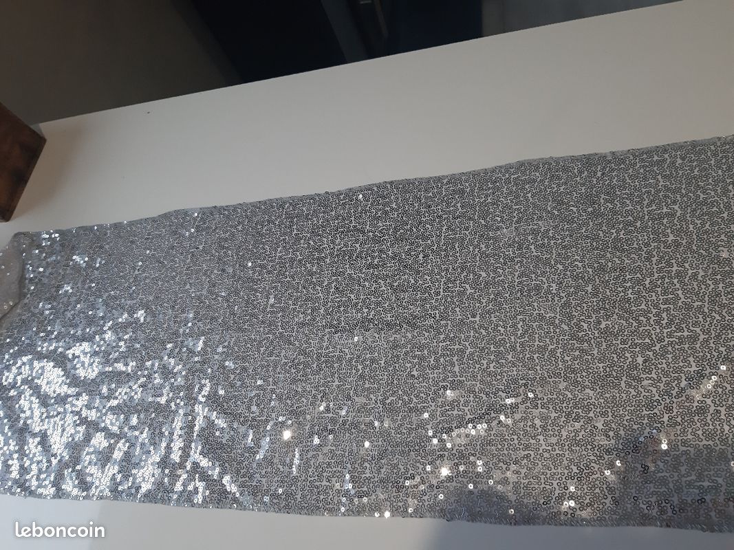 Chemin de table (image 1)