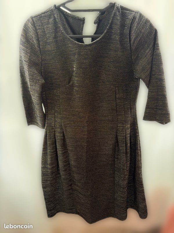 Robe (image 1)