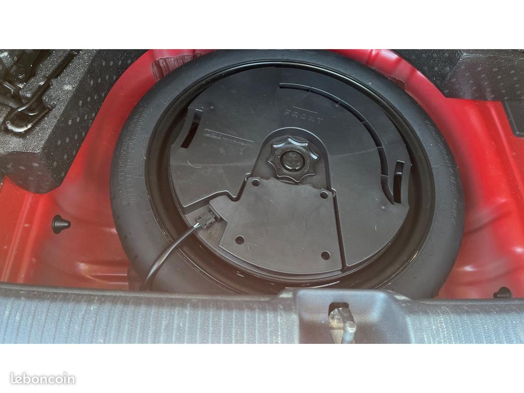 AUDI Q2 1.4 TFSI ESSENCE 150 BVA S Line - CAMERA DE RECUL / SIEGES CHAUFFANTS / BLUETOOTH (image 38)