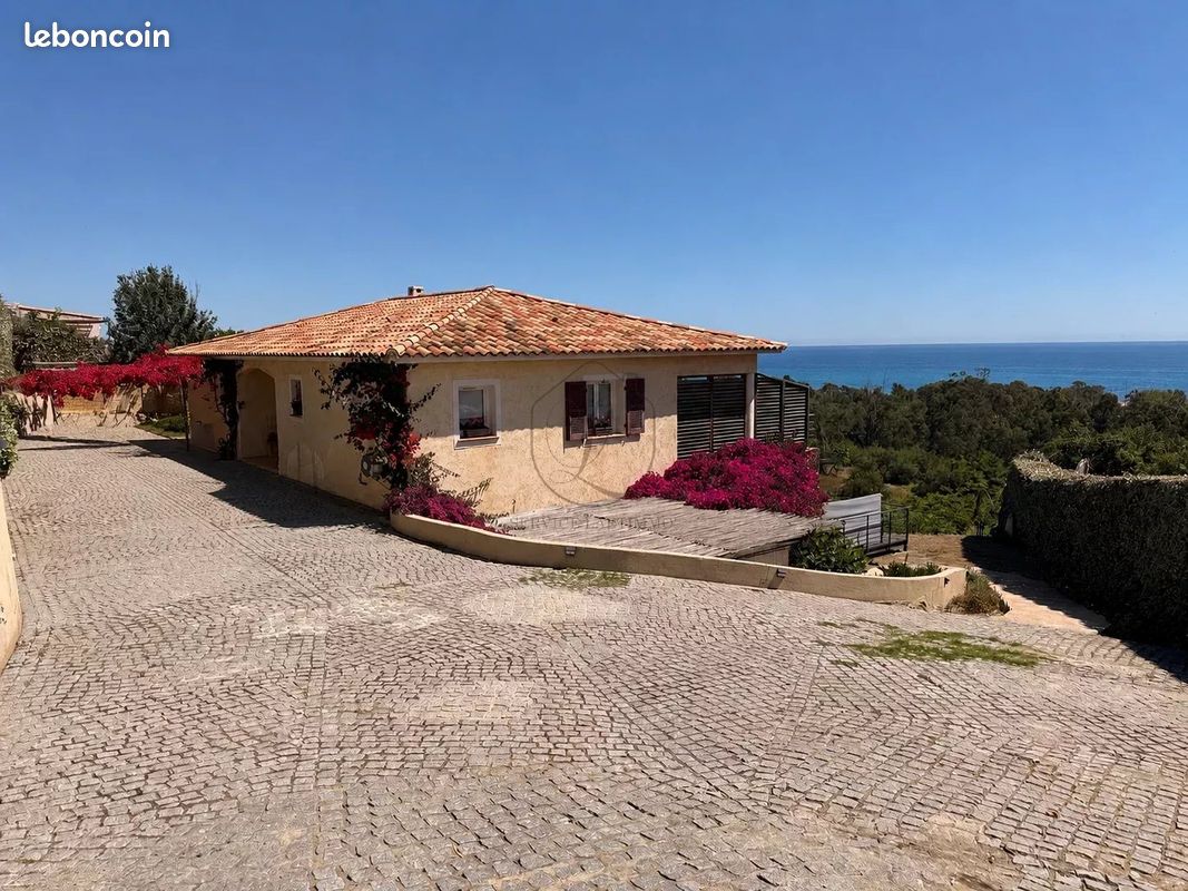 Maison 6 pièces 234 m² · à Sari-Solenzara · 234 m² · 947 000 €