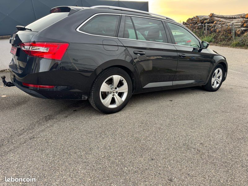 🚘 Skoda superb 2.0 tdi 150 ch toit ouvrant 14 158 HT🚘 (image 8)