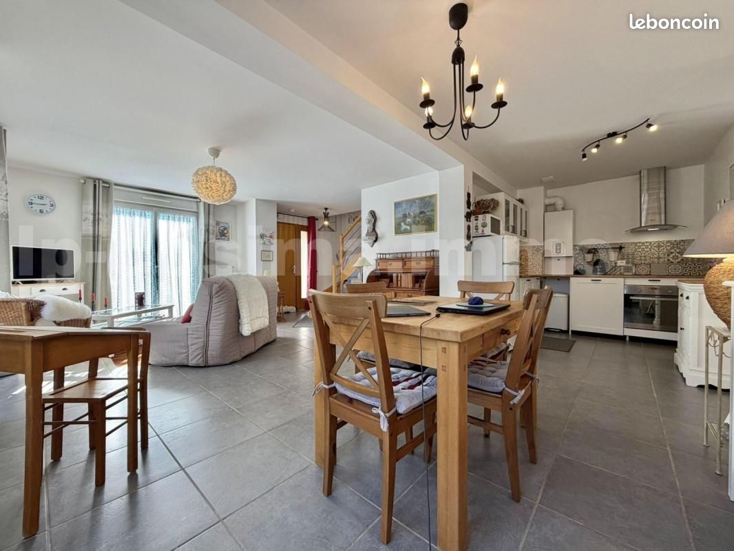 Maison 4 pièces 81 m² · à Saint-Pierre-en-Faucigny · 81 m² · 359 000 €