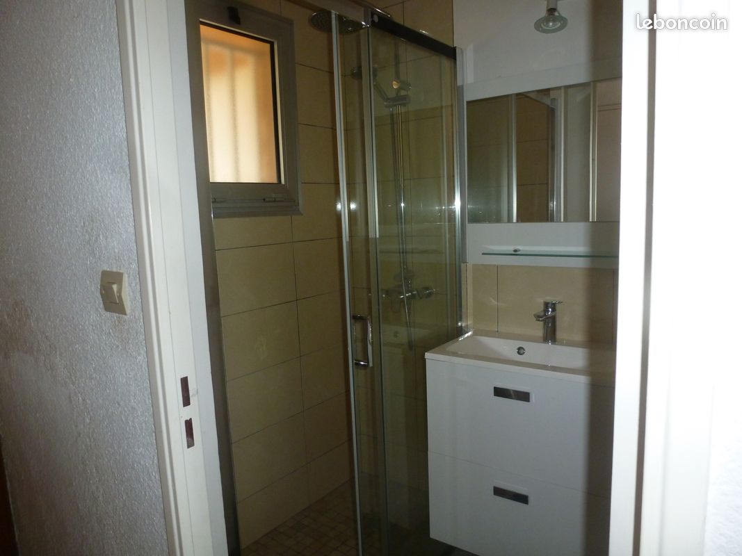Appartement en rez de chaussée avec terrasse et vue mer (image 8)