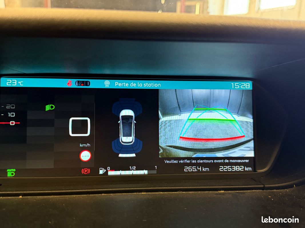 Citroen c4 picasso 1.6 bluehdi 120 ch attraction start-stop/ attelage/ carplay (image 28)