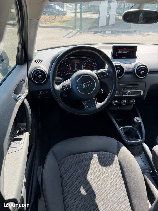 AUDI A1 Sportback S-line 95ch (image 4)