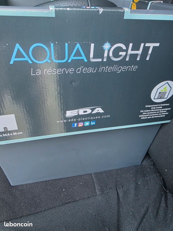 Pot de fleurs EDA Aqua Light avec réserve d’eau intelligente – Noir (image 7)