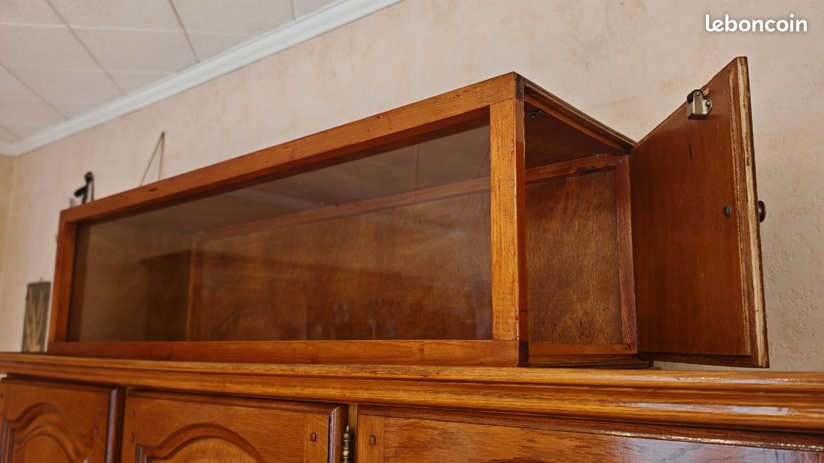 Vitrine d'exposition (image 2)