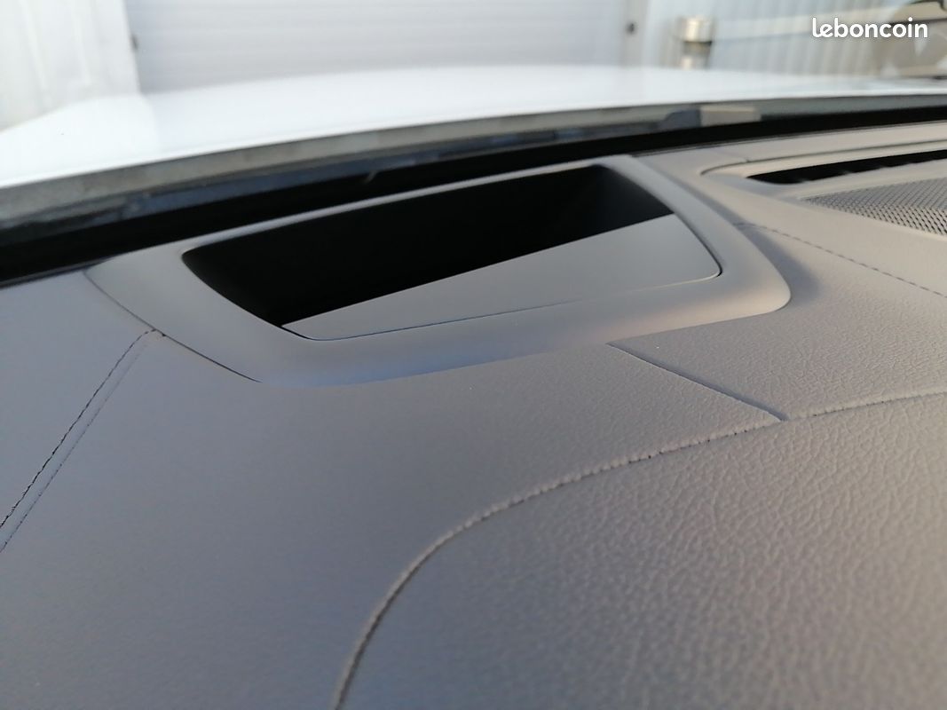 VOLVO V60 B4 197 ch DCT7 Ultra Style Dark (image 27)