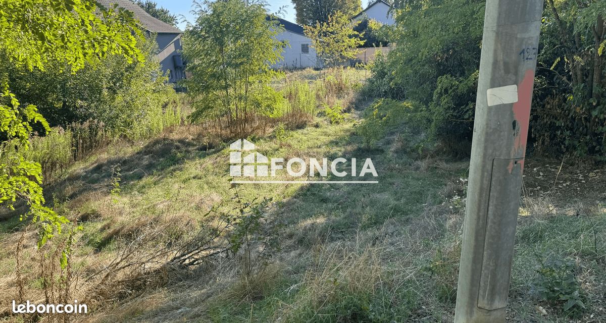 Terrain 650 m² · à Creutzwald · 650 m² · 59 000 €