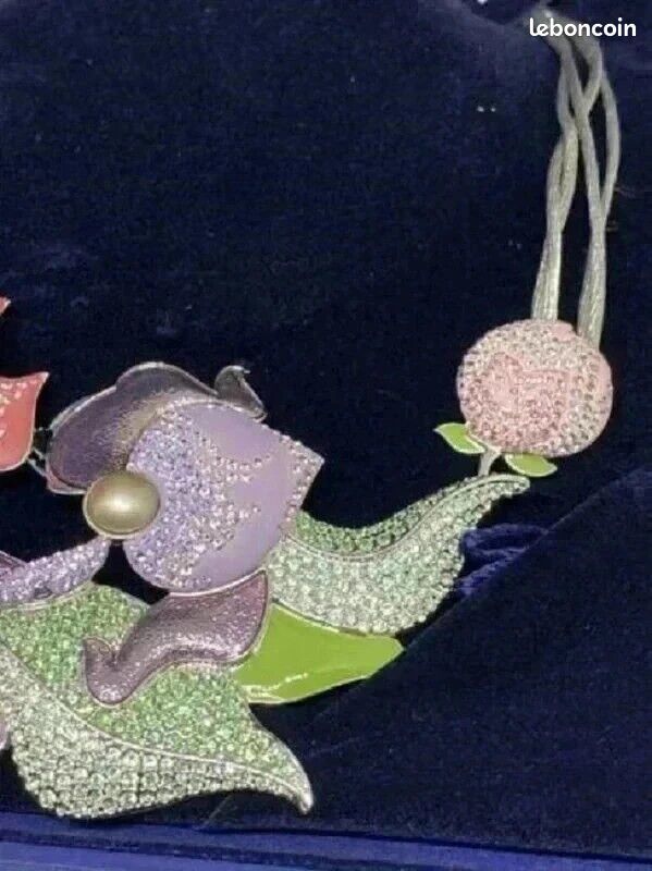 Splendide Collier Swarovski Thème Alice Au Pays Des Merveilles🌷Jardin Des Fleurs 💐 (image 10)