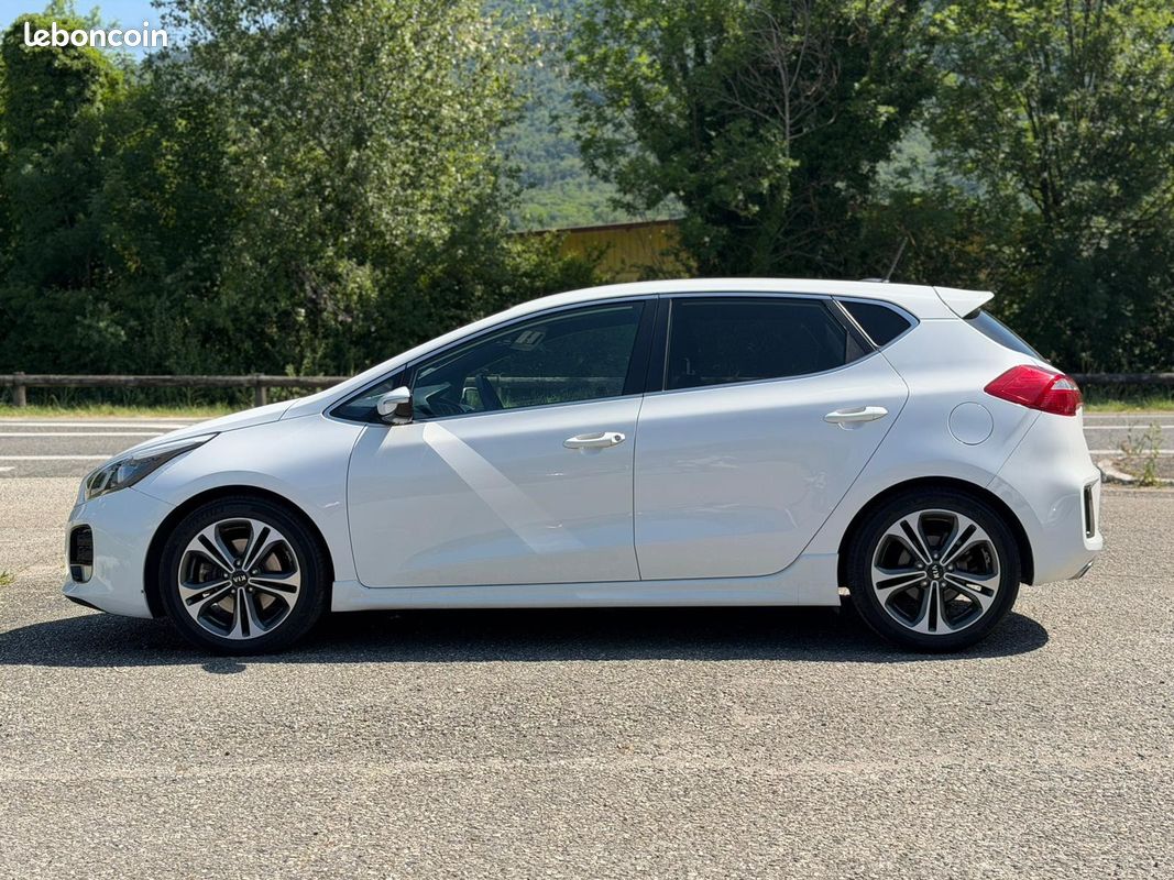 KIA CEE'D 1.6 CRDi 136 ch ISG GT Line DCT7 (image 3)