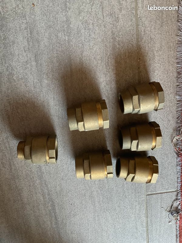 Raccord huot polyéthylène laiton (image 1)