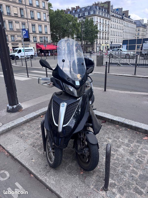 Scooter Piaggio MP3 Yourban 300cc (image 1)