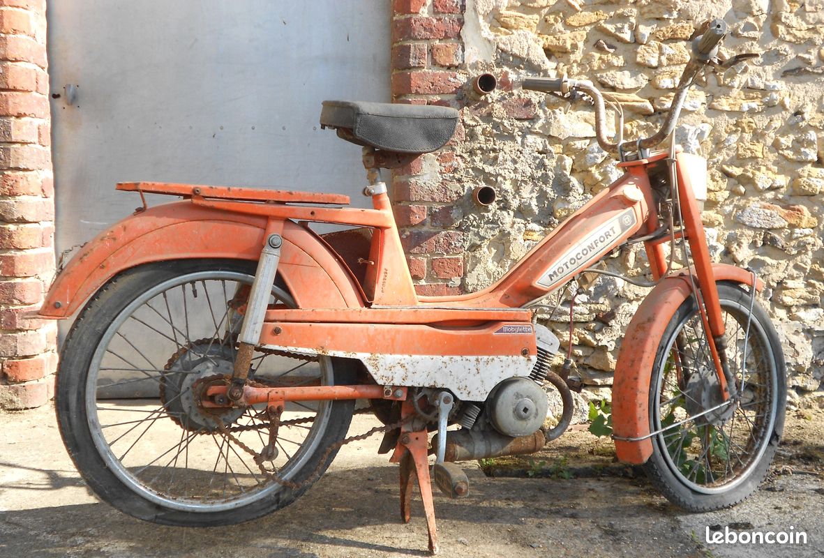 Motobecane Orange MOTOBECANE CLASSIC MOPED Motorcycles/scooters By