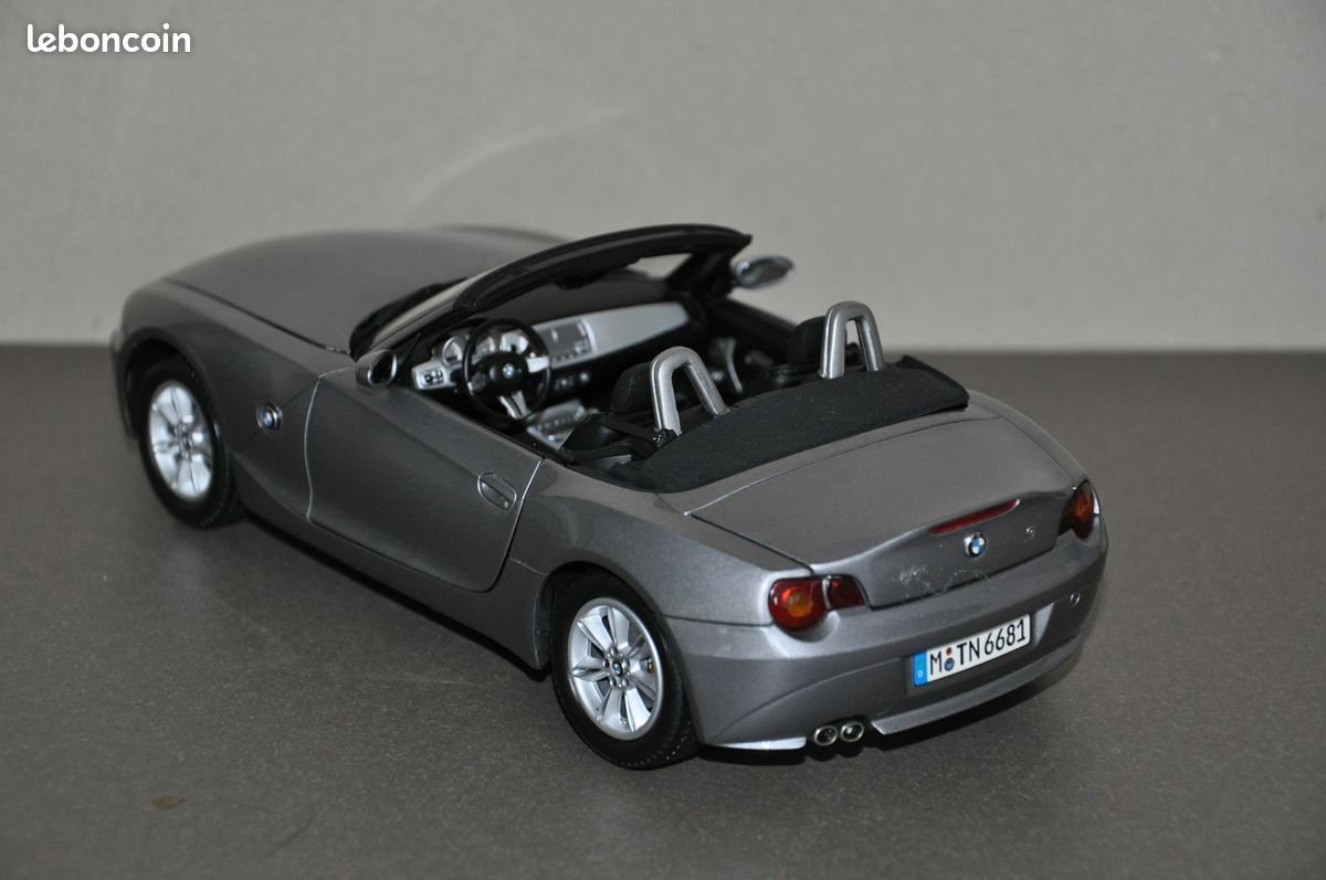 KYOSHO 1/12 BMW Z4 CABRIOLET ROADSTER GRIS MÉTAL BON ETAT EN