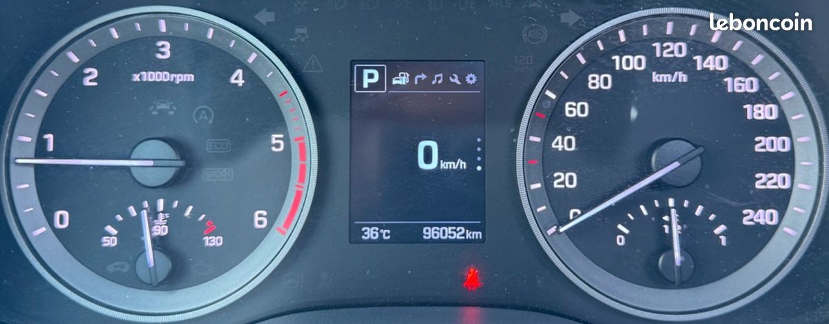 HYUNDAI TUCSON 1.7 CRDI 140 CREATIVE - TOIT OUVRANT - CARPLAY - SIÈGES CHAUFFANTs (image 17)