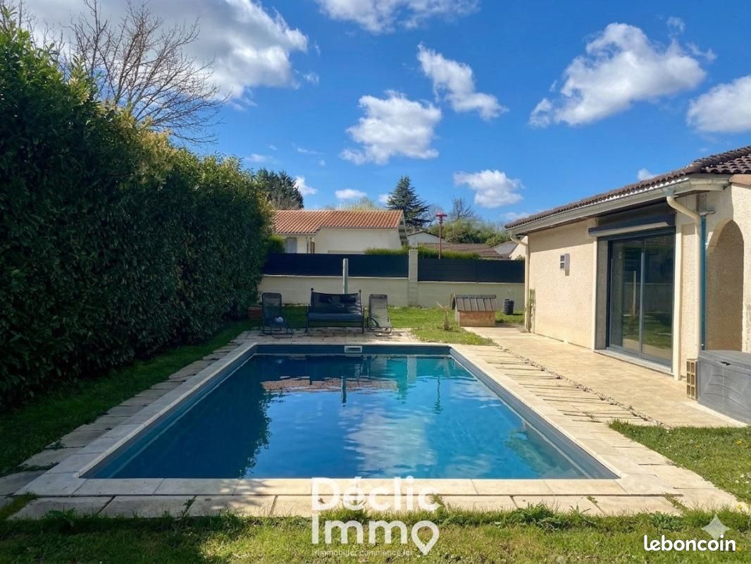 Maison 6 pièces 105 m² · à Sadirac · 105 m² · 345 000 €