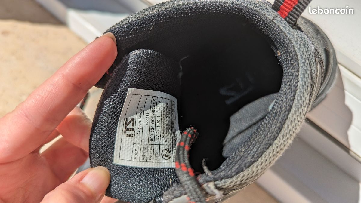 Chaussures randonnées enfants pointure 299 (image 2)
