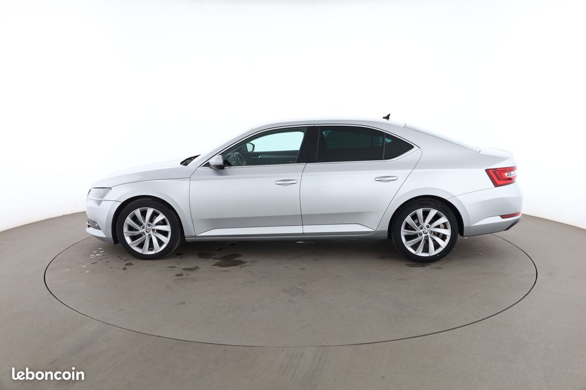 Skoda Superb 2.0 TDI Style DSG 150 ch (image 11)