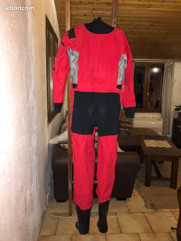 Combinaison Homme Henri Lloyd Taille XXL Rouge Bri – Nylon – Capuche Cachée – S11675