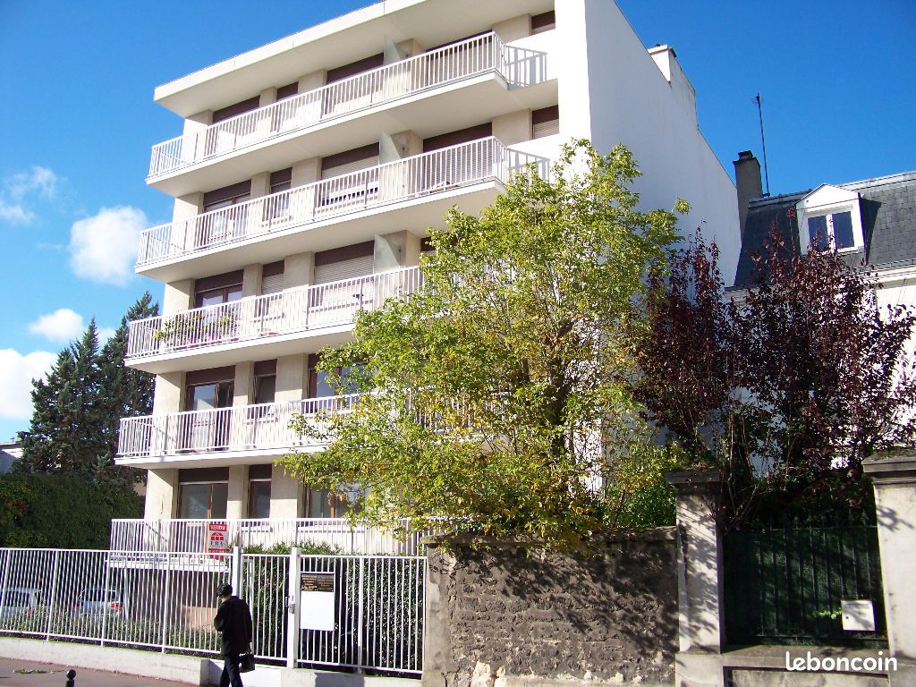 Appartement 1 pièce 25 m² · à Saint-Maur-des-Fossés · 25 m² · 670 €