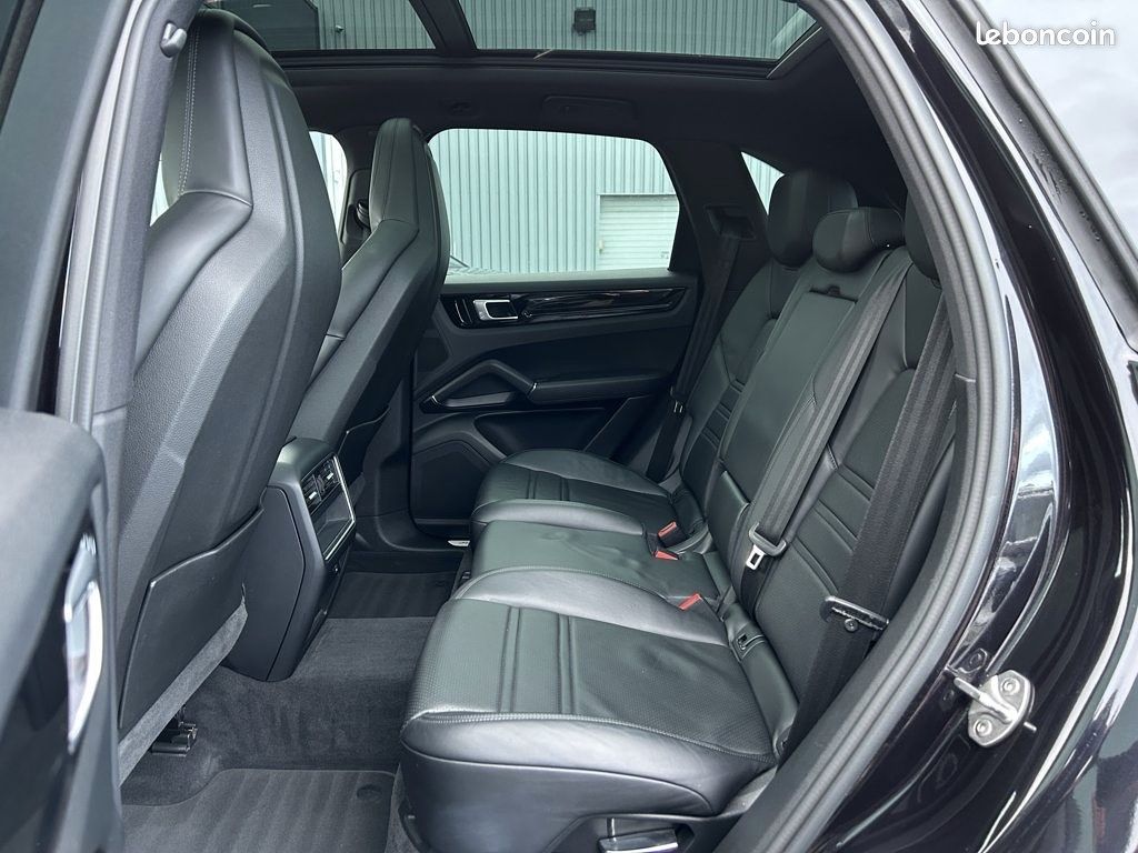 PORSCHE CAYENNE 3.0 V6 E-HYBRID 462ch TIPTRONIC (image 9)