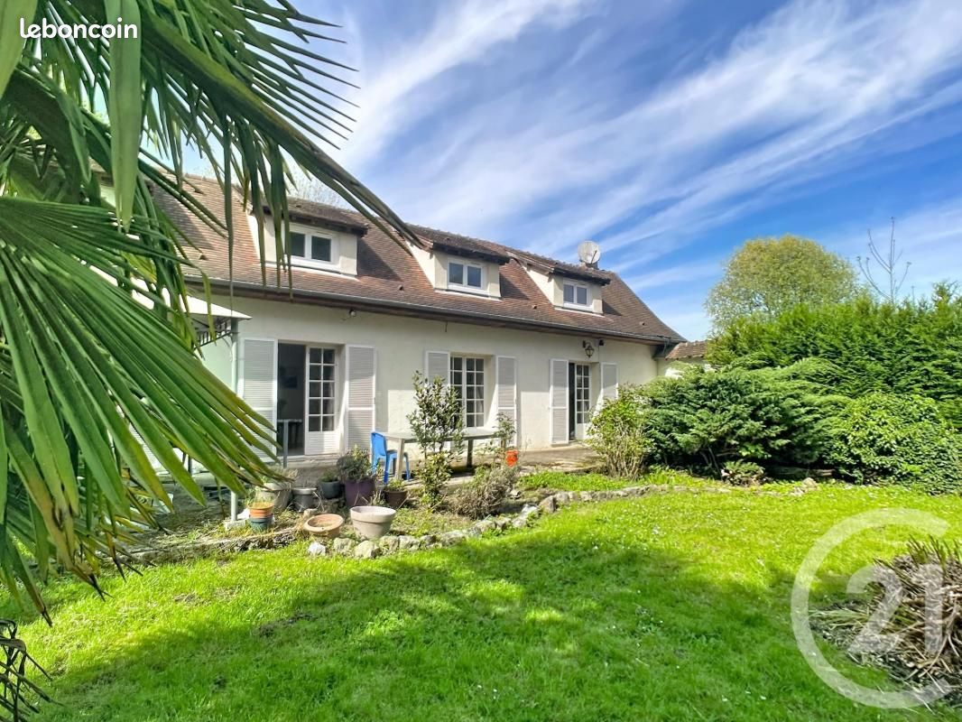 Maison 7 pièces 200 m² · à Gisors · 200 m² · 260 000 €