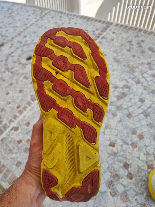 Hoka Clieton 9 taille 42 (image 4)