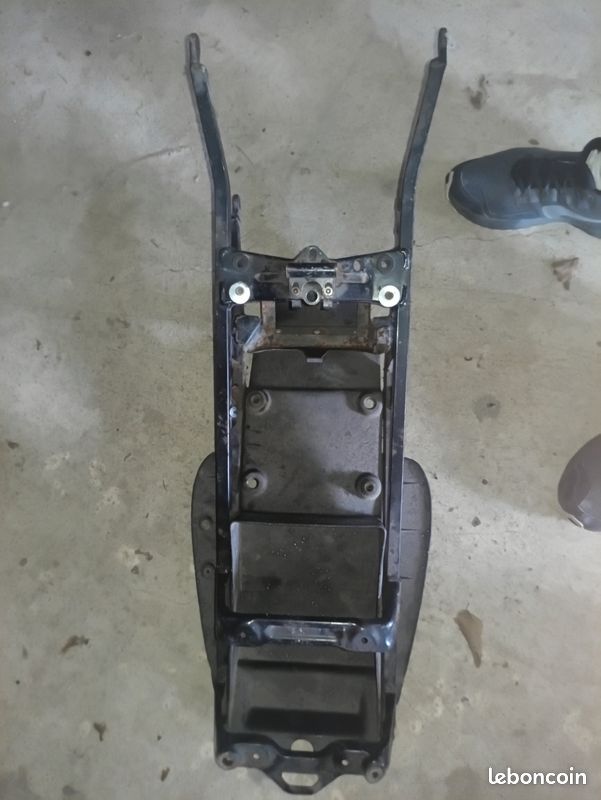 Bâti arrière cagiva mito (image 1)