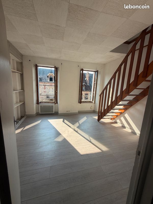 Appartement 2 pièces 41 m² · à Villeneuve-sur-Yonne · 41 m² · 450 €