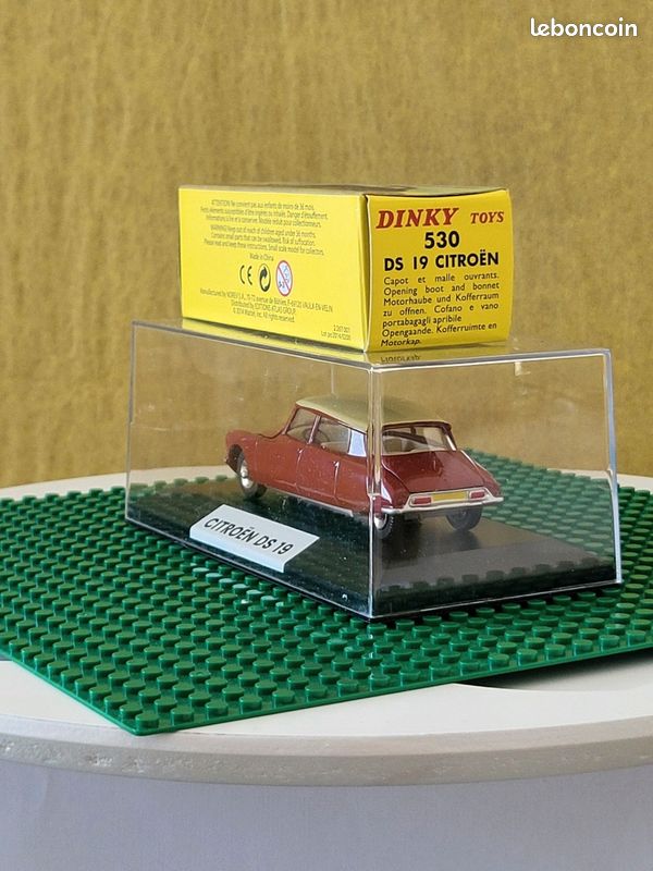 Miniature Atlas Citroën DS 19 1959 à L'échelle 1/43 - Avec Socle Et Fascicule - Occasion