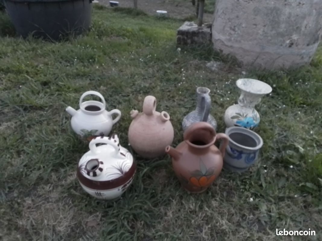 Lot divers pots caches pots jarres amphores buires vases en terre cuite ,objets en faience et en pierre (image 1)
