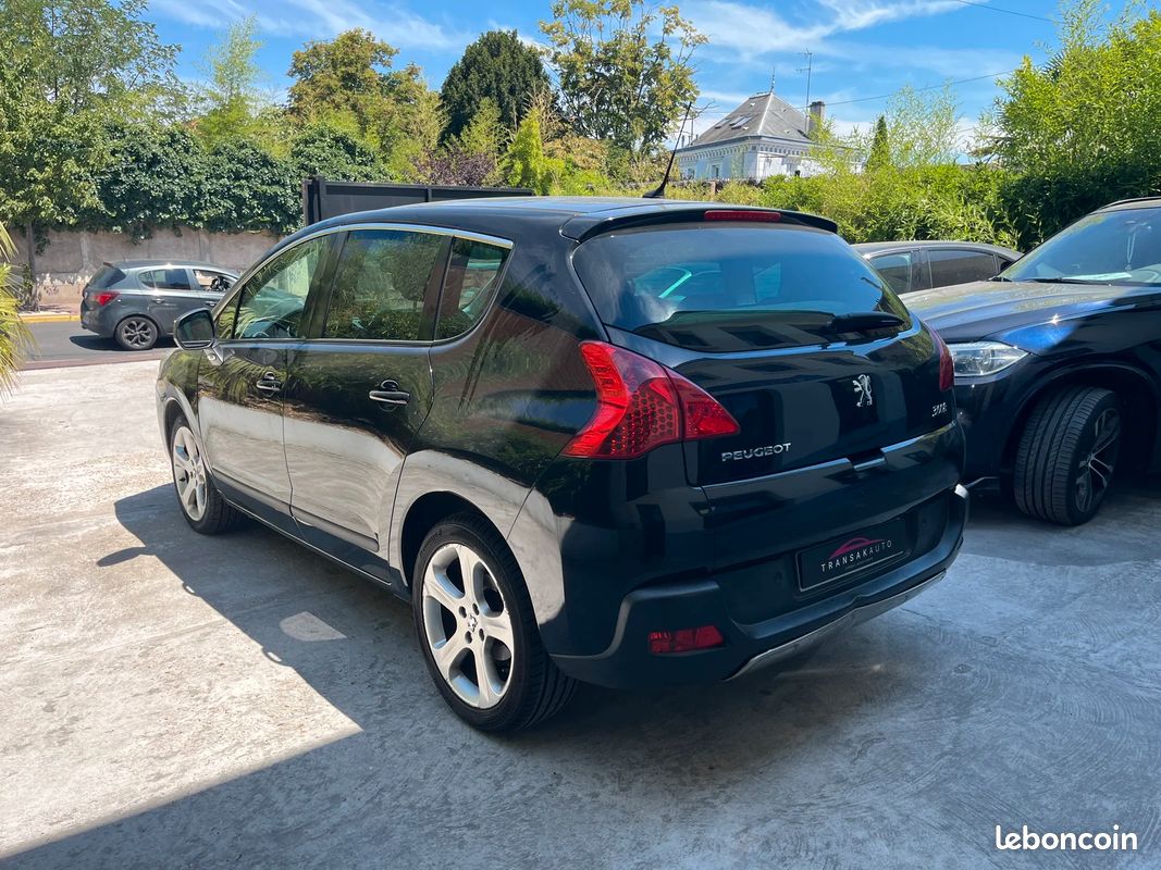 Peugeot 3008 2.0 HDI 150CH Féline / 1ERE MAIN / ENTRETIEN COMPLET / FULL OPTIONS / TOIT PANORAMIQUE (image 7)