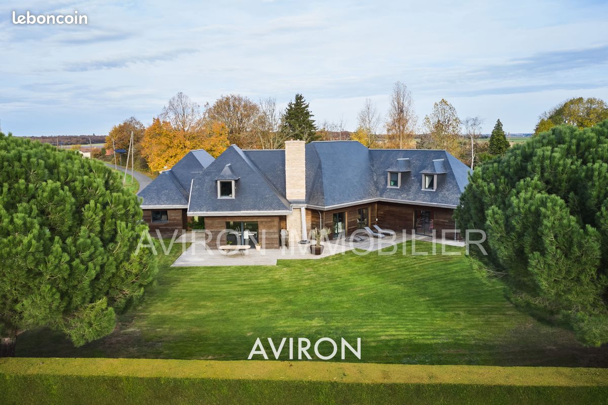 Maison 8 pièces 314 m² · à Illiers-Combray · 314 m² · 483 000 €