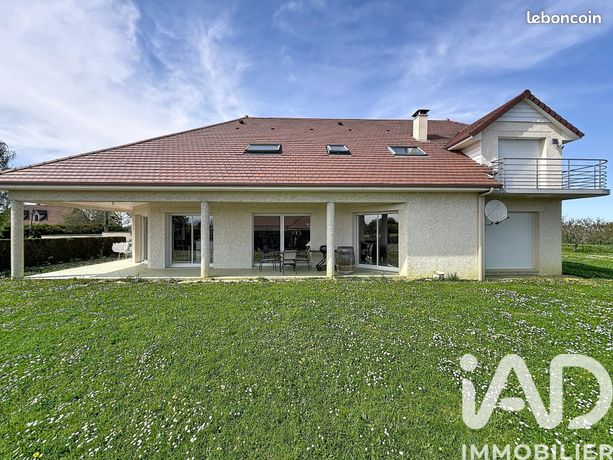 Propriété 8 pièces 253 m²