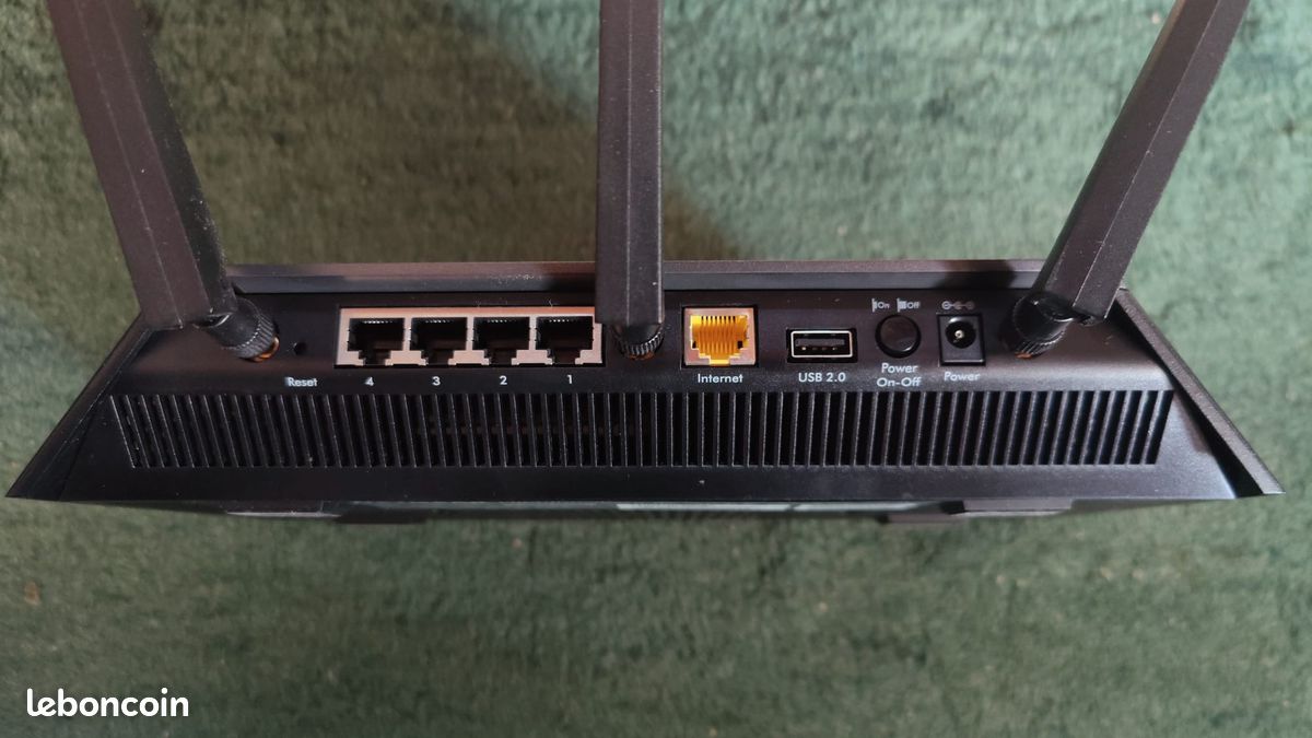 Routeur Wi-Fi Netgear Nighthawk AC1900 R7000 parfait état, boîte d’origine (image 3)