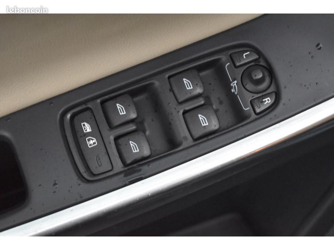 VOLVO XC60 T5 AWD 245 ch Xénium Geartronic A (image 21)