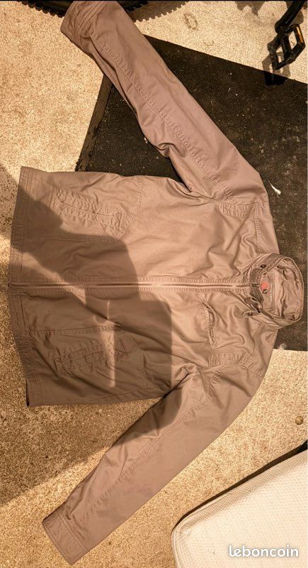 C’est Armand Thierry taille XL (image 3)