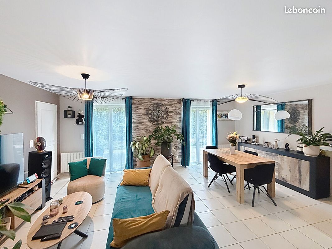 Maison 4 pièces 83 m² · à Genas · 83 m² · 367 000 €