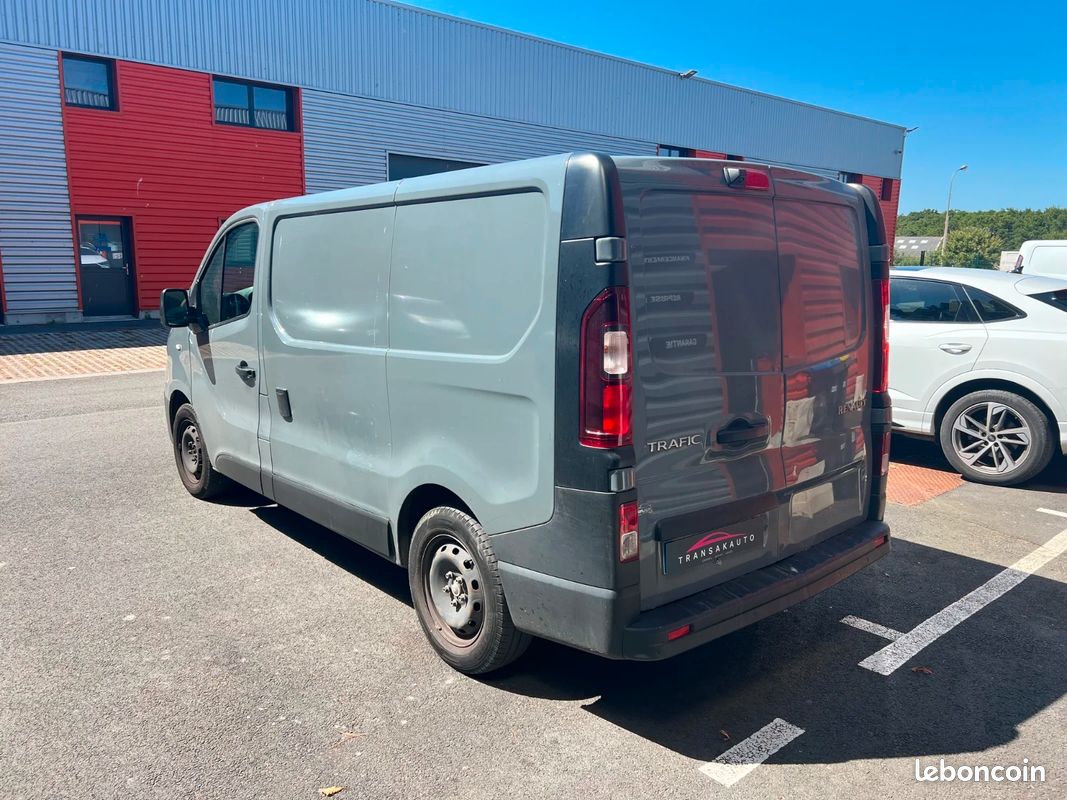 Renault trafic fourgon frigo l1h1 1000 kg 2.0l dci 120ch confort (image 4)