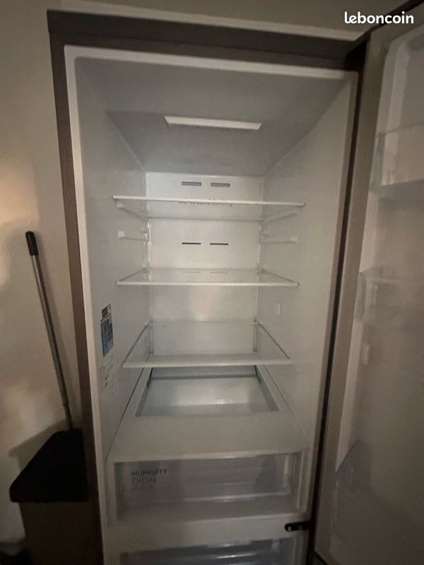 Réfrigérateur congélateur Samsung No Frost 365 L – excellent état (image 5)