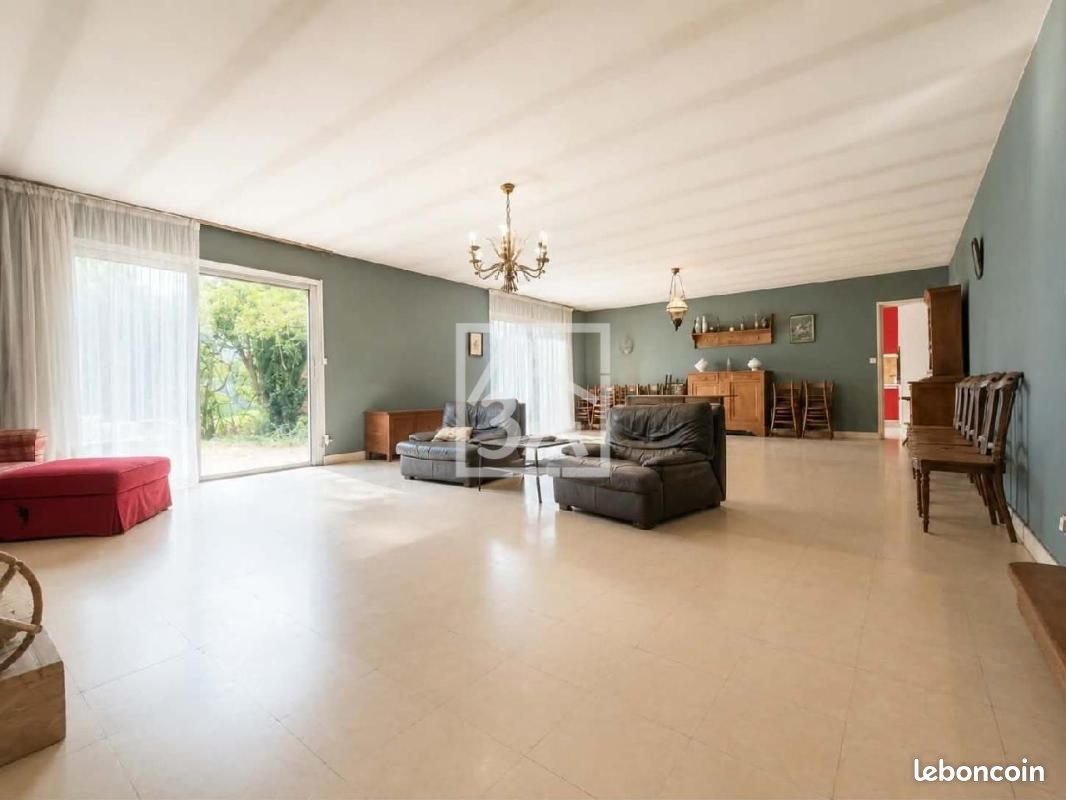 Maison 11 pièces 230 m² · à Nœux-les-Mines · 230 m² · 169 000 €