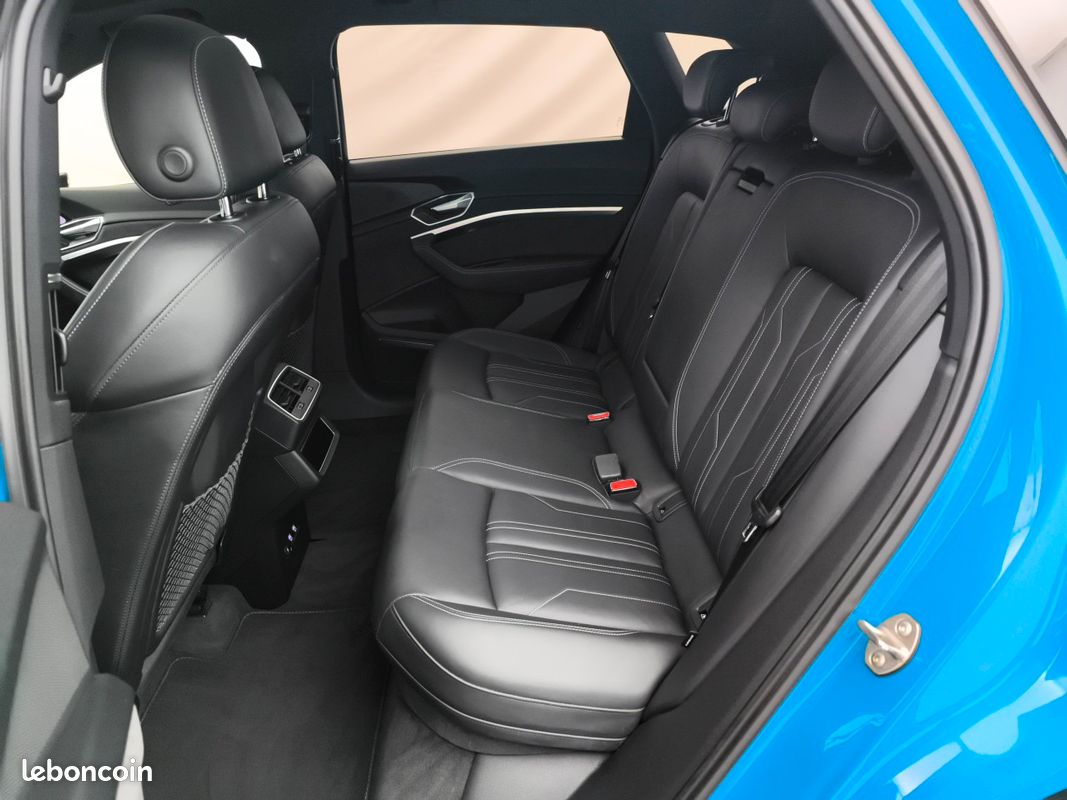 AUDI e-tron 55 quattro 408 ch Edition One (image 40)