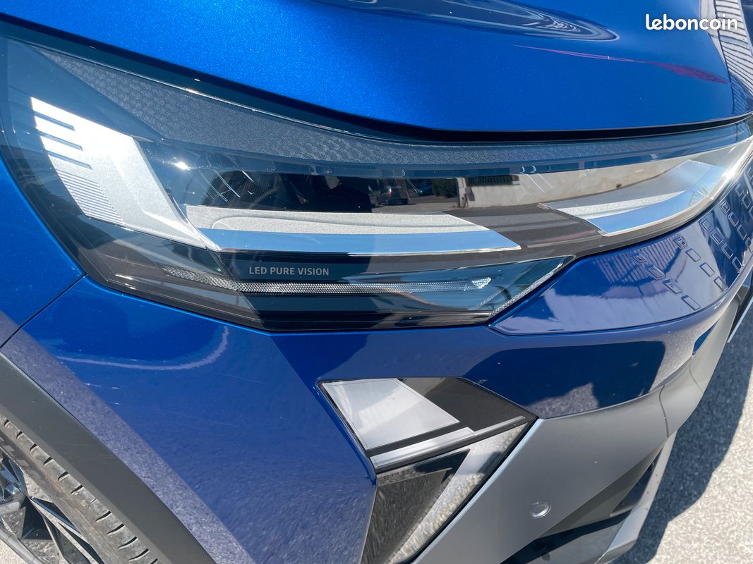 RENAULT Captur Esprit Alpine Full Hybrid E-Tech 145 ch (image 5)