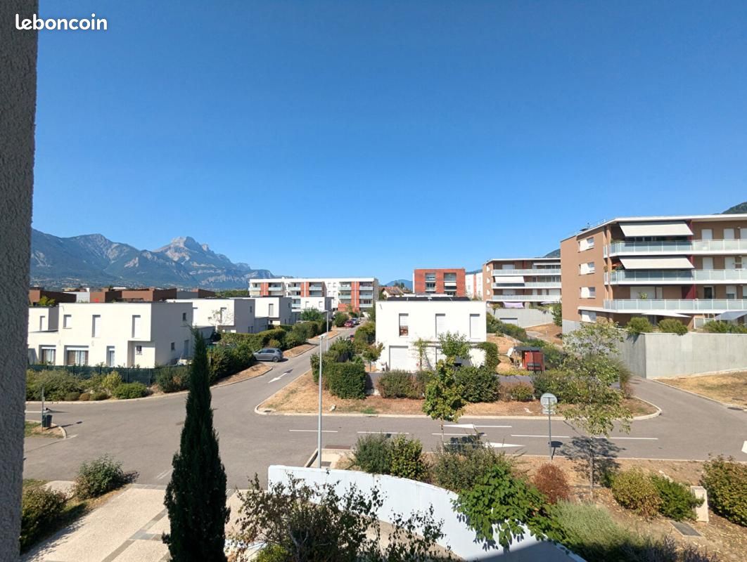 Appartement 3 pièces 65 m² · à Domène · 65 m² · 242 000 €
