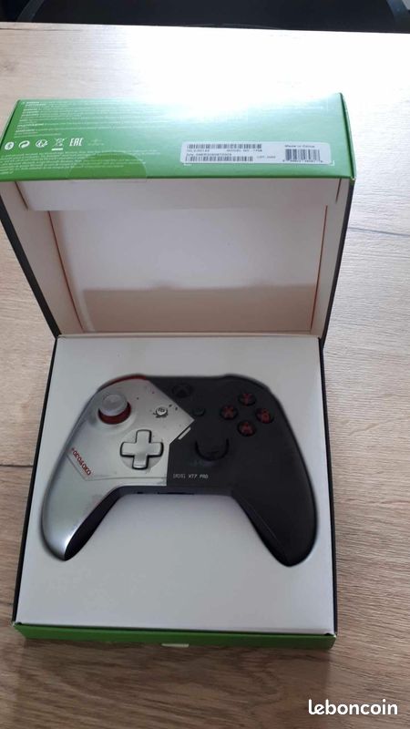 Xbox One X (image 5)