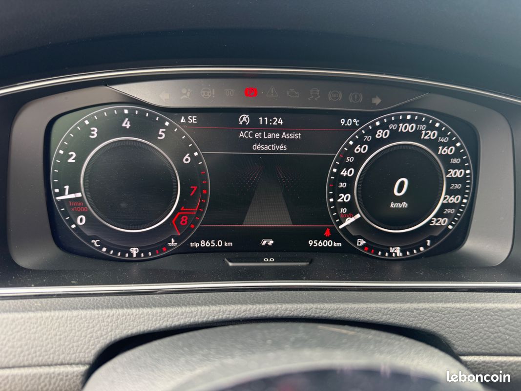 VOLKSWAGEN GOLF GTI 2.0 TSI EVO 245CH PERFORMANCE - CAMERA DE RECUL - REGULATEUR / LIMITEUR - SIEGES CHAUFFANTs (image 29)